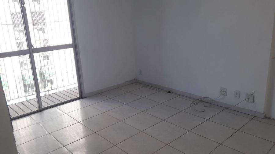 Apartamento à venda com 2 quartos, 66m² - Foto 3