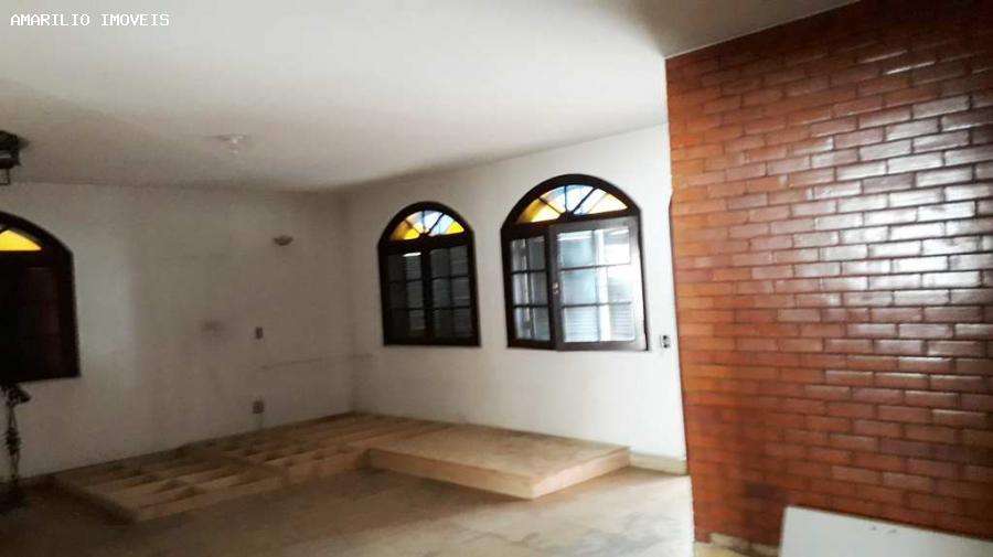 Casa à venda com 4 quartos, 800m² - Foto 4