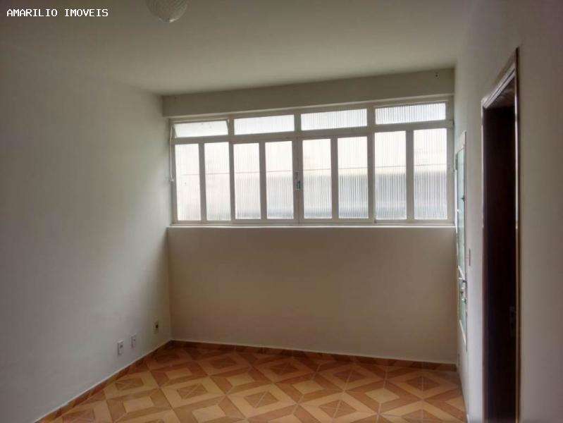 Casa à venda com 2 quartos, 300m² - Foto 13