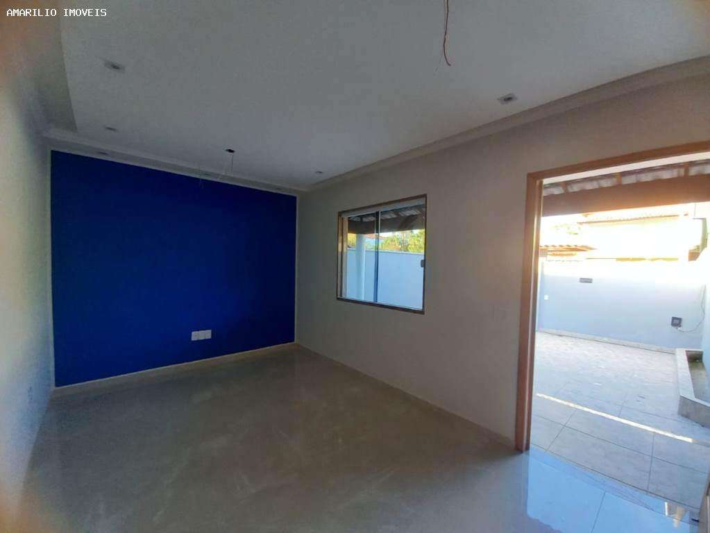 Casa à venda com 3 quartos, 240m² - Foto 3