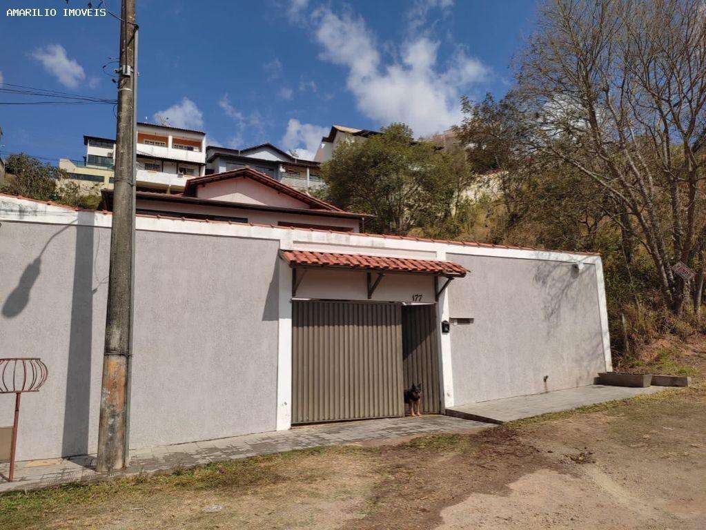 Casa para Venda, Caxambu / MG, bairro Vista Alegre, 4 dormitórios, sendo 1  suíte, 3 banheiros, 5 vagas de garagem, área construída 187,00 m², terreno  416,00 m²