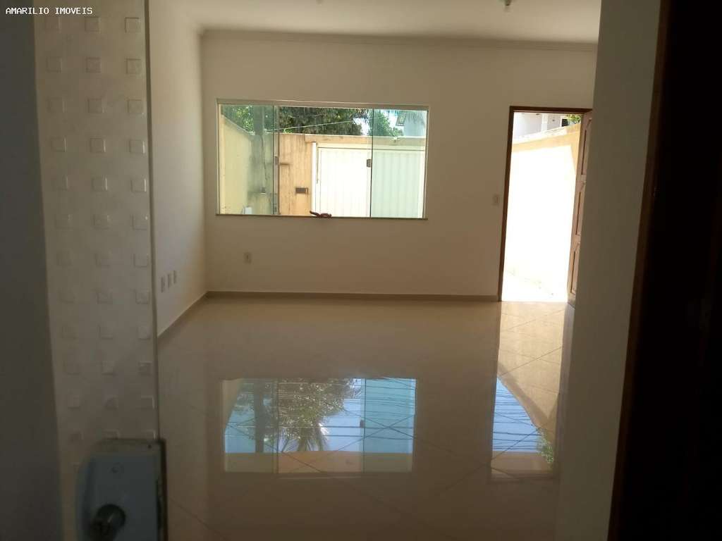 Casa à venda com 2 quartos, 90m² - Foto 3