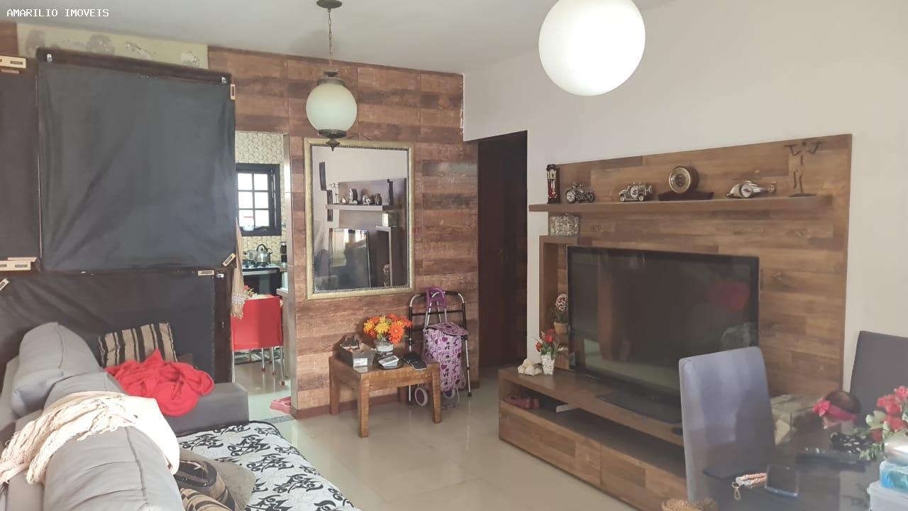 Casa à venda com 2 quartos, 240m² - Foto 2