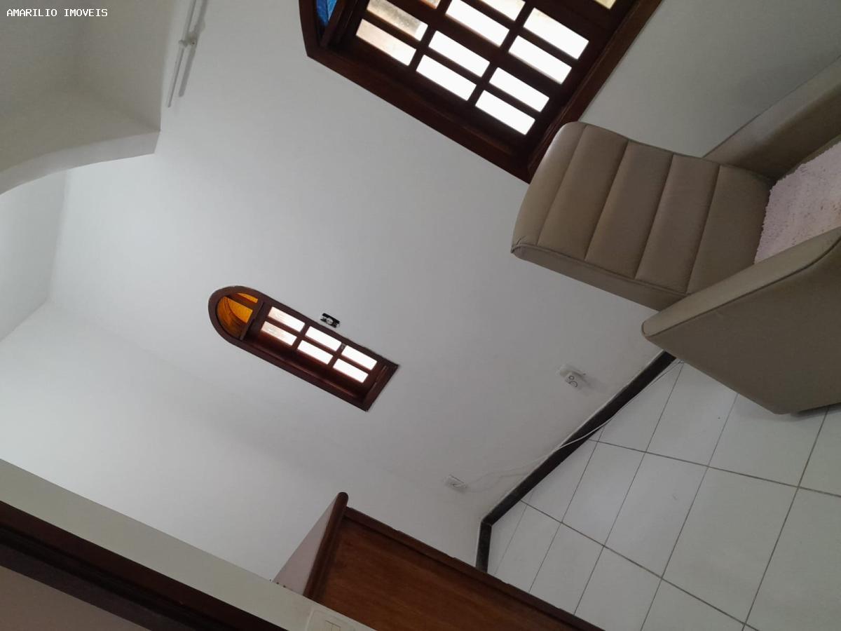 Casa à venda com 3 quartos, 360m² - Foto 4