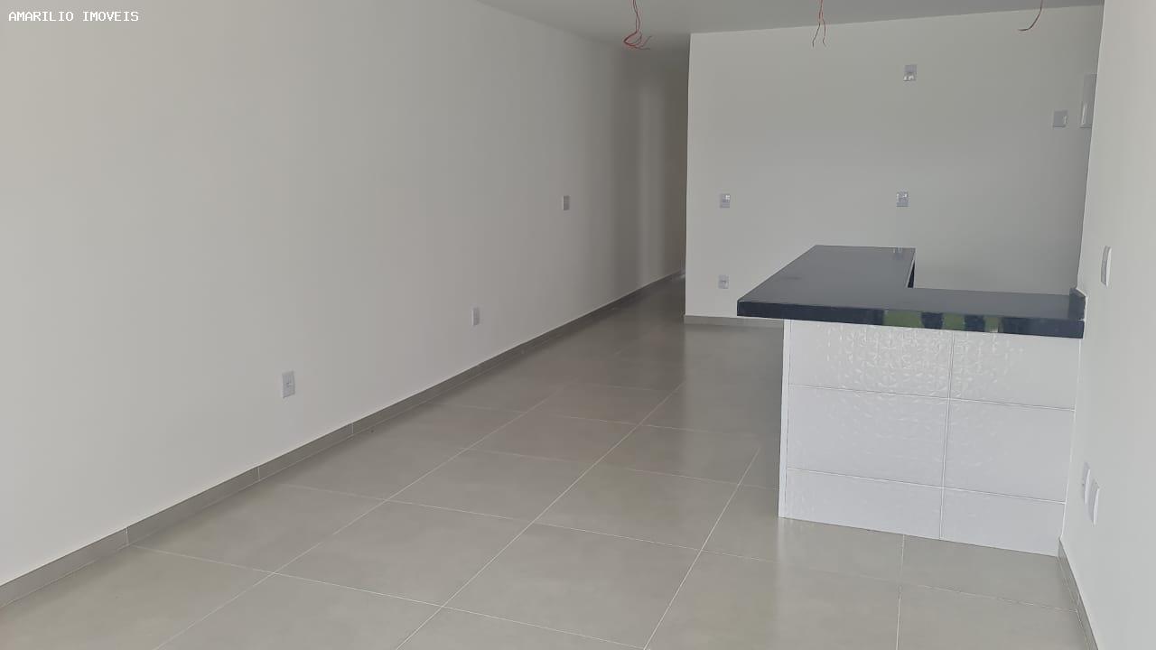 Casa à venda com 3 quartos, 277m² - Foto 2