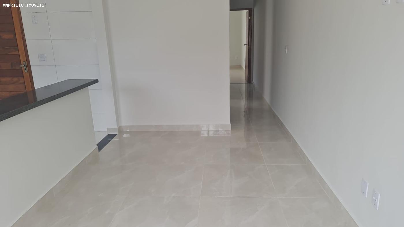 Casa à venda com 2 quartos, 240m² - Foto 2