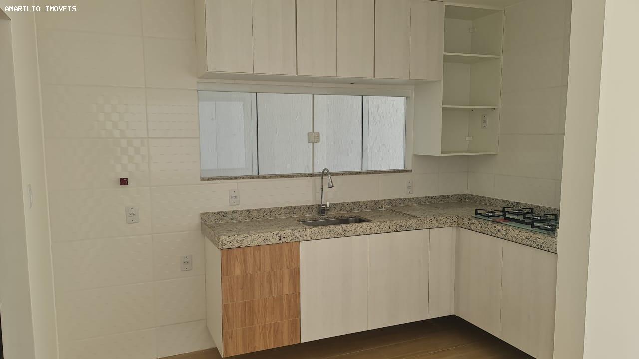 Casa à venda com 3 quartos, 300m² - Foto 4