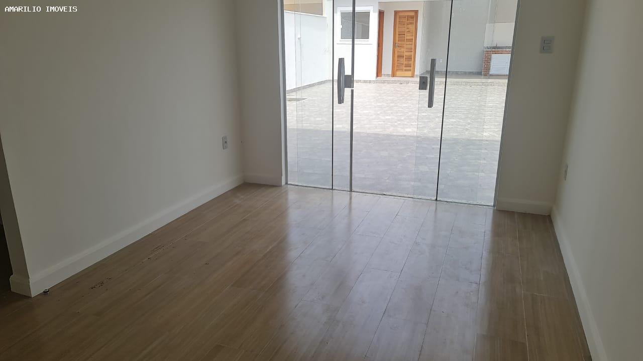 Casa à venda com 3 quartos, 300m² - Foto 8