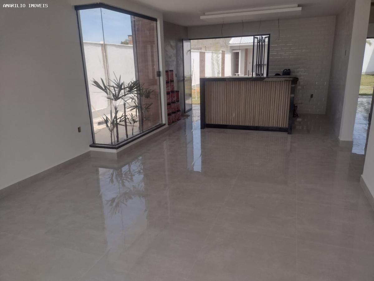 Casa à venda com 3 quartos, 480m² - Foto 2