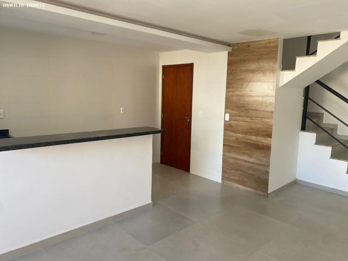 Casa à venda com 3 quartos, 240m² - Foto 3