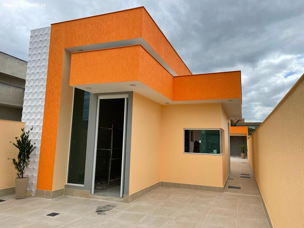 Casa à venda com 3 quartos, 240m² - Foto 1