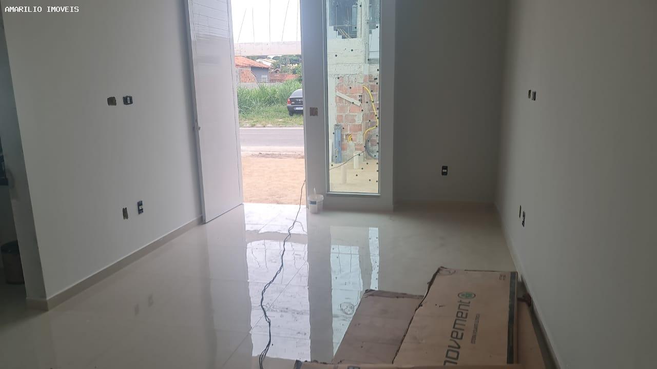 Casa à venda com 3 quartos, 240m² - Foto 7