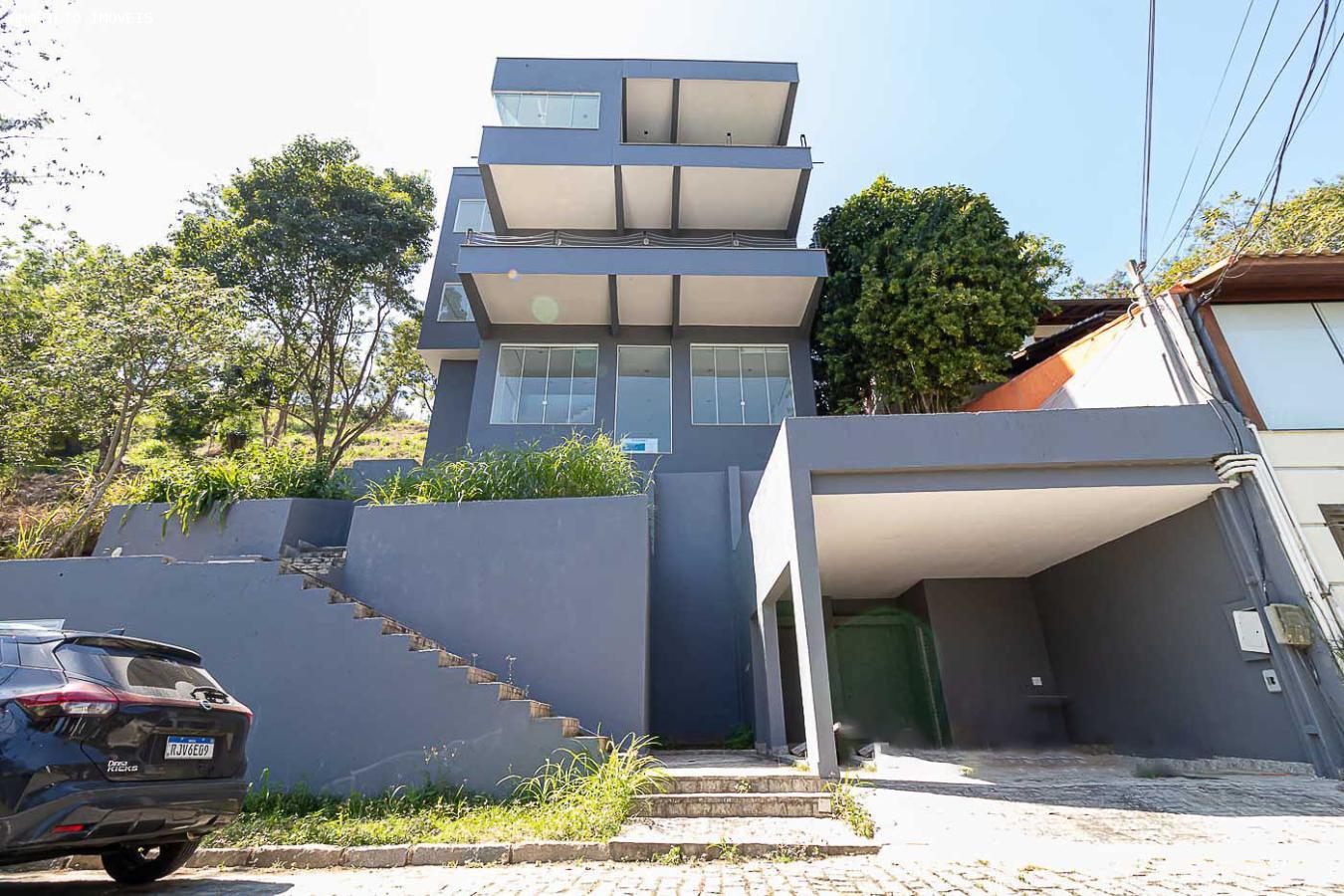 Casa à venda com 4 quartos, 1500m² - Foto 1