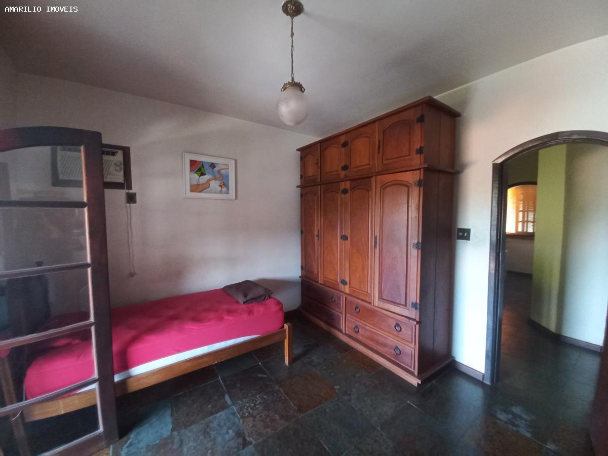 Casa à venda com 3 quartos, 360m² - Foto 17