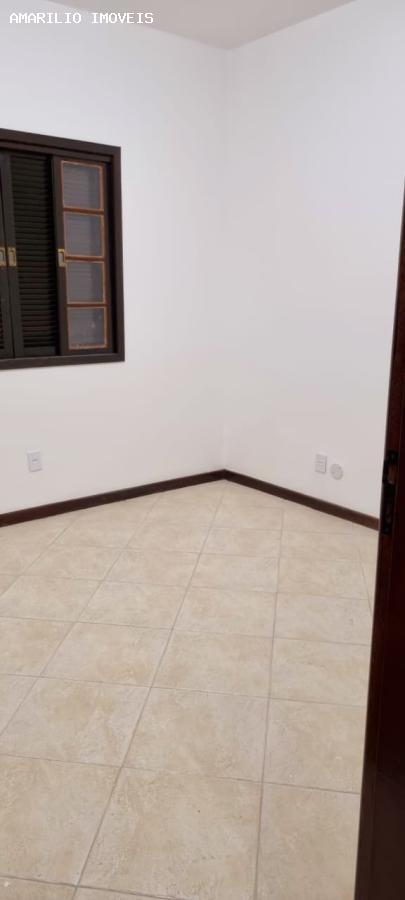 Casa à venda com 4 quartos, 450m² - Foto 3