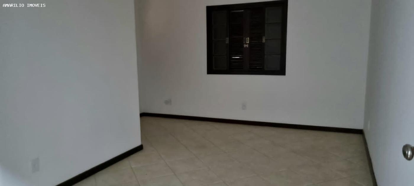 Casa à venda com 4 quartos, 450m² - Foto 7