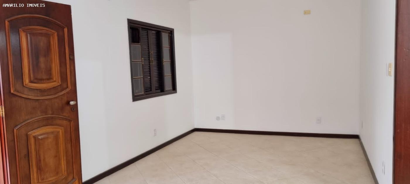 Casa à venda com 4 quartos, 450m² - Foto 10