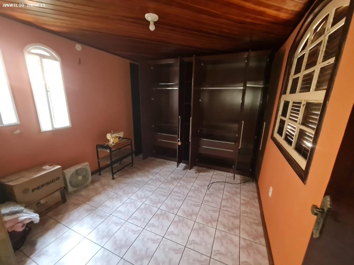 Casa à venda com 4 quartos, 360m² - Foto 8