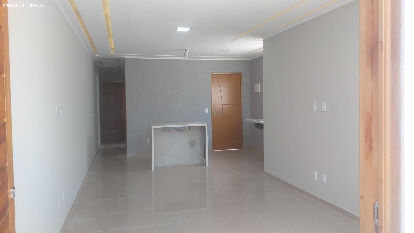 Casa à venda com 2 quartos, 240m² - Foto 2