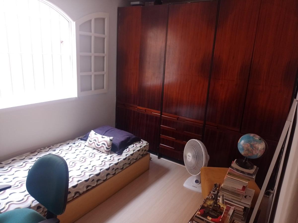 Casa à venda com 3 quartos, 250m² - Foto 11