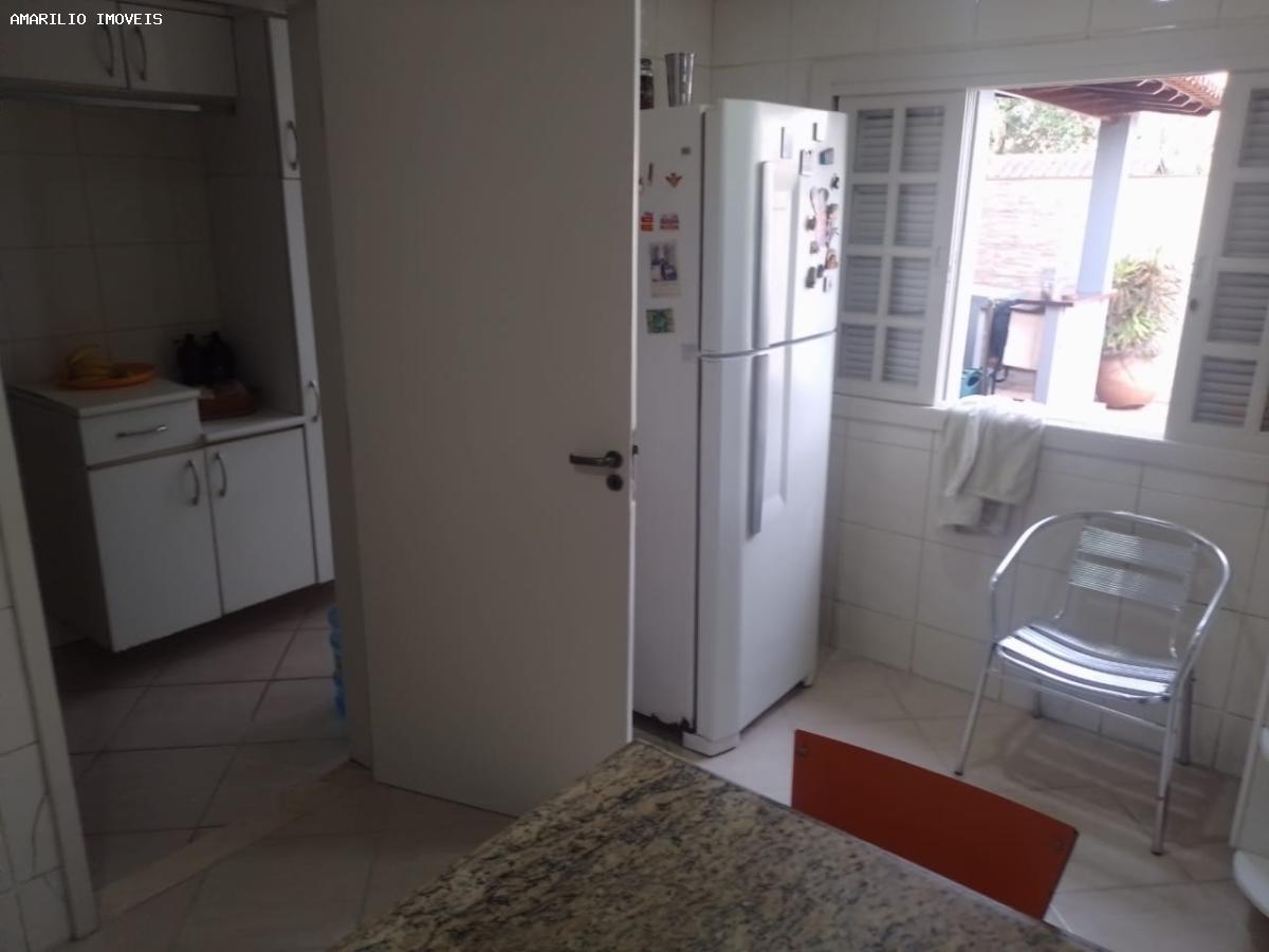 Casa à venda com 3 quartos, 250m² - Foto 28