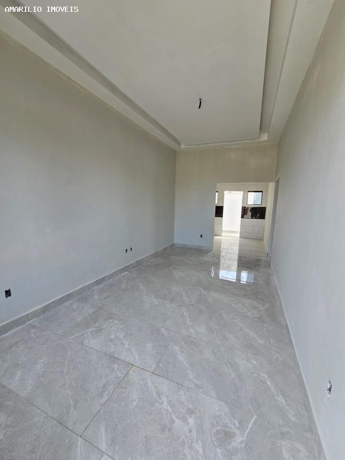 Casa à venda com 2 quartos, 180m² - Foto 2