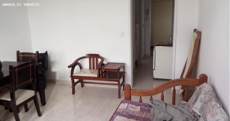 Apartamento à venda com 1 quarto, 34m² - Foto 2