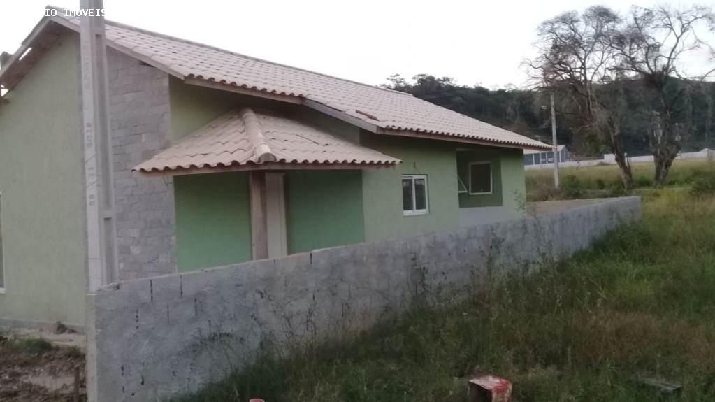 Casa à venda com 2 quartos, 216m² - Foto 1