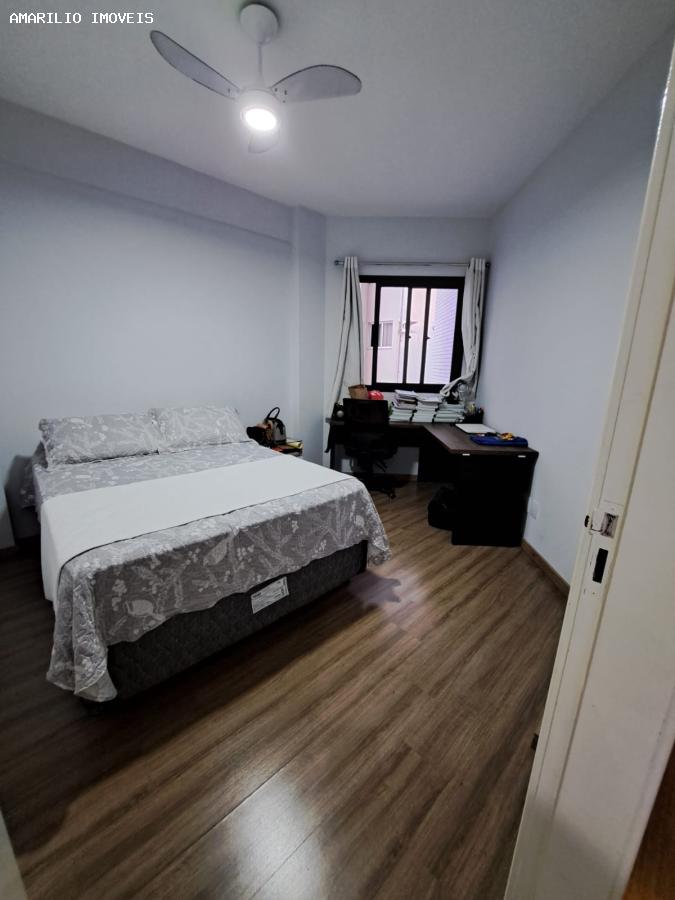 Apartamento à venda com 3 quartos - Foto 12